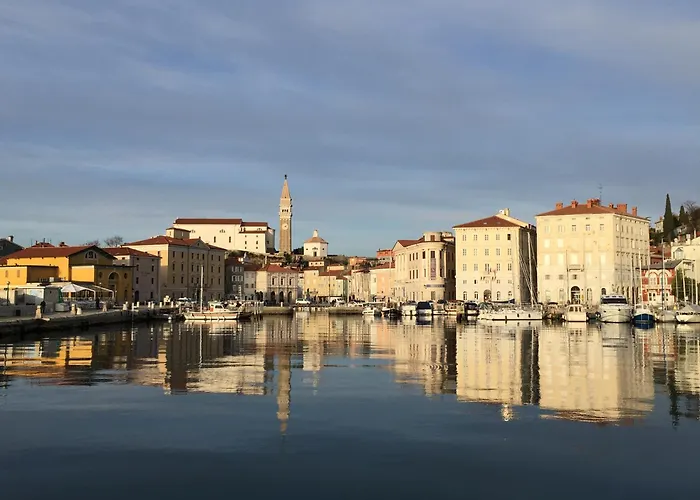Seafront Apartment Ai Fari Piran